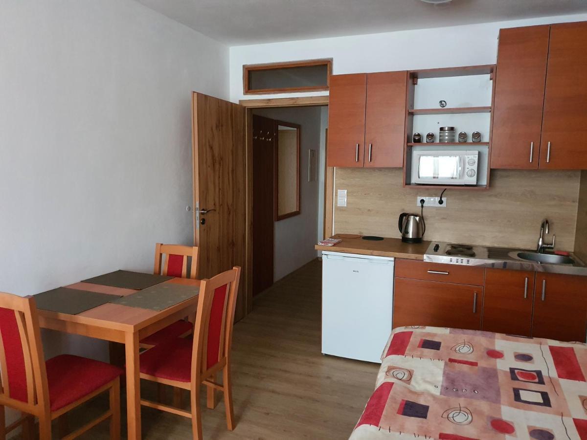 Penzion U Buba Ostrov nad Oslavou Exteriör bild